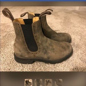 Blundstone size 7.5 woman’s